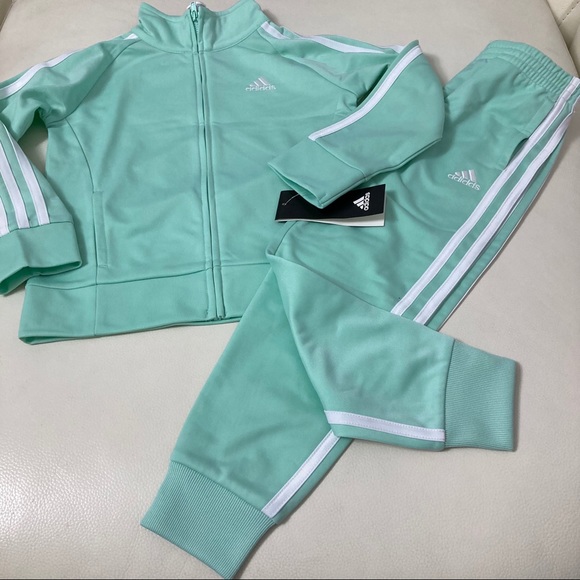 Adidas girl cute light green active pants set 2307 - Picture 4 of 5